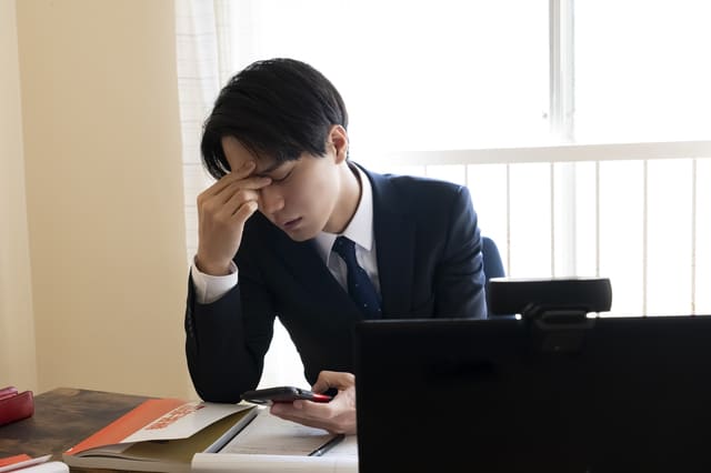 レイクで審査落ちした男性