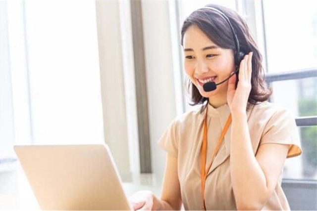 在宅でコールセンターで働く